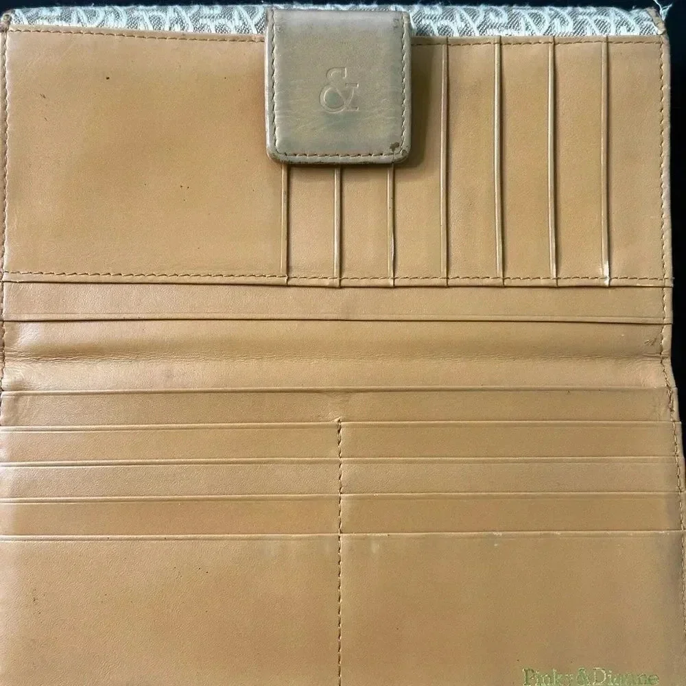 Givenchy Wallet‎ Bundle - Picture 15 of 16